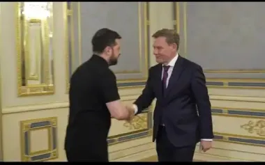 Zelenskyy discusses IRIS-T systems deliveries and joint weapons production with Wadephul and German defense CEOs. VIDEO