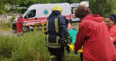 У Запоріжжі жінка впала в 6-метровий колодязь