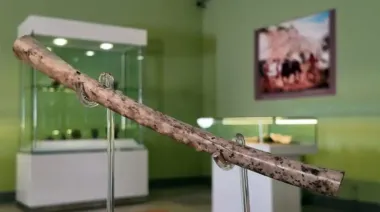 Один из древнейших музыкальных инструментов: в Иране нашли 8000-летнюю костяную флейту (фото)