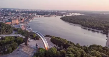 Цьогорічний червень у Києві був на 0,4 °С холоднішим за норму