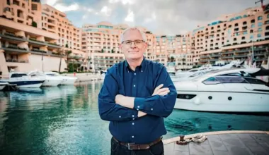 "Один клик, и $3 800 в кармане": миллионер раскрыл трюк для защиты денег в путешествии