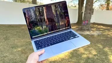 Сметут с прилавков: Apple может выпустить дешевый Macbook на базе чипа iPhone