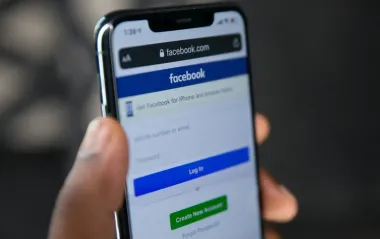 Facebook начал получать доступ к вашим личным фото: как отключить опасную функцию