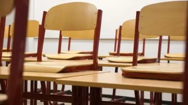 "10-11 класи — це просто жах, там одні дівчата": вчителька з Києва про свою школу