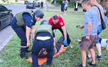Ruscists strike Nikopol with FPV drone: four people wounded, one man in critical condition. PHOTOS