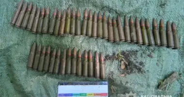 На Тернопільщині поліцейські вилучили у перехожого майже 400 набоїв до автомата Калашникова