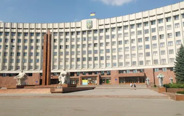 Протест через заборону абортів: в Івано‑Франківську вимагають скасувати звернення депутатів