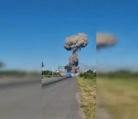 Под Житомиром прогремели мощные взрывы: серый "гриб" видно за несколько километров (видео)
