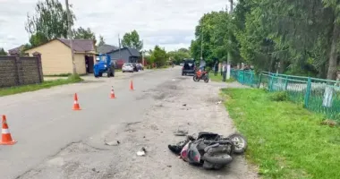 На Ровенщине 12-летний водитель мопеда устроил ДТП: ребенка госпитализировали с ампутацией