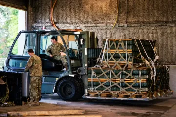 В шаге от катастрофы: при каких условиях Трамп "разморозит" военные поставки США Украине
