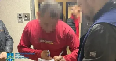 На Дніпропетровщині чиновники вкрали мільйони на будівництві майданчиків для дітей