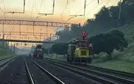У Києві через нічну атаку пошкоджено залізницю: потяги затримуються