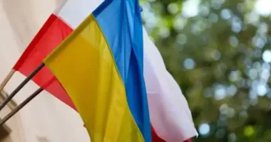 В Киеве в результате атаки РФ повреждено польское консульство