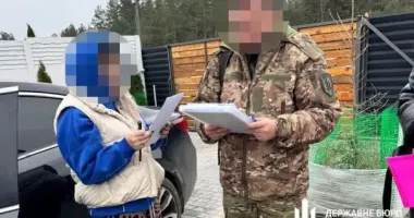 Фіктивна участь у боях: підлеглій командира батальйону незаконно нарахували 1,7 млн грн