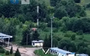 AFU destroyed Russian tricolor planted by occupiers on border with Chernihiv region. VIDEO