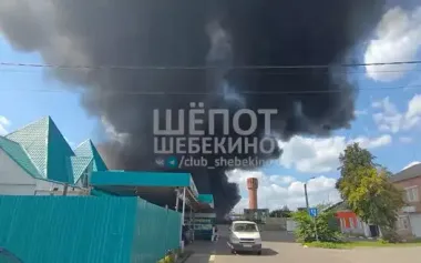 Chemical plant catches fire in Shebekino, Belgorod region after UAV attack. VIDEO