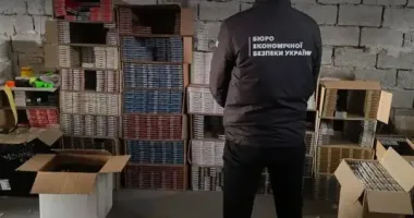 Супругов из Одессы будут судить за незаконную торговлю сигаретами и алкоголем
