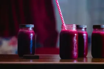 Эксперты рассказали, какой сок лучше пить для здоровья: особенно женщинам после 50 лет