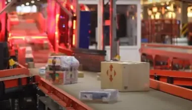 Конфіскація на пошті: як новий закон може залишити українців без посилок з AliExpress чи Amazon