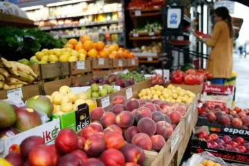 Кому ні в якому разі не можна їсти ці фрукти: кому та чому