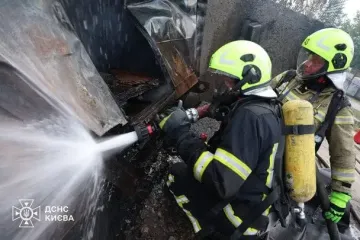 Взрыв и пожар в Киеве: что известно о последствиях (фото)