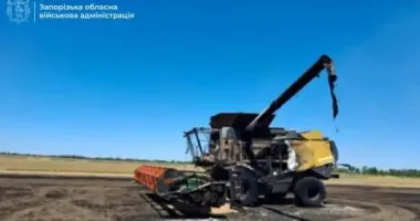На Запоріжжі росіяни атакували комбайн, який працював у полі