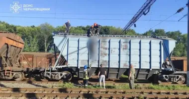 Ігри на залізниці: на Чернігівщині 15-річного юнака вбило струмом, дівчина в реанімації
