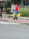 В центре Киева заметили мужчину с нацистской символикой: полиция отреагировала (фото)