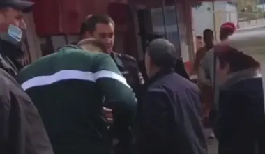 Слідкуйте за словами або будет платити: українців штрафуватимуть за лайку на вулиці