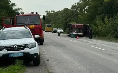 Accident involving passenger bus in Dnipropetrovsk region: 1 person killed, 17 injured. PHOTO