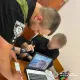 Грозит штраф 42,5 тыс: отец посадил 8-летнюю дочь за руль и похвастался нарушением закона