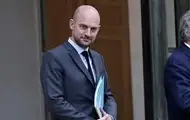 Виснажать ресурси РФ: у Франції прокоментували нові санкції ЄС