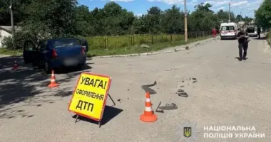На Київщині службове авто поліції потрапило в ДТП: патрульних госпіталізували