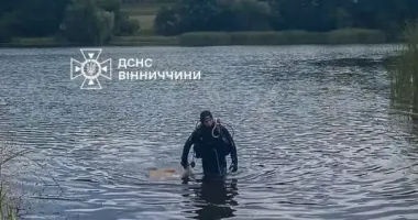 На Вінниччині з дна річки підняли тіло чоловіка