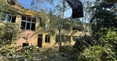 Росіяни завдали авіаударів по Костянтинівці: пошкоджено школу та житло