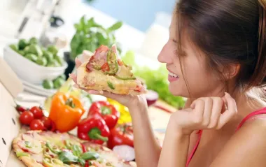 Ці три продукти категорично не можна їсти в спеку: вони викликають зневоднення