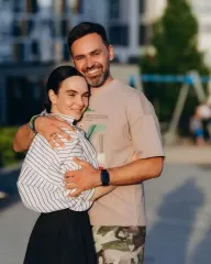Дружина Мірошниченка вперше розповіла, як з нею зв'язалися біологічні батьки їхньої 9-річної доньки