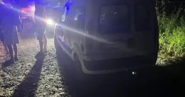На Прикарпатті чоловік вистрелив у авто: поранення отримала дитина