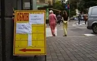 НБУ підняв курс долара, хоча він впав на міжбанку