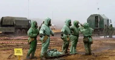 Украина требует расследовать применение Россией химического оружия