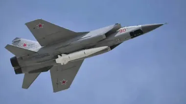В РФ злетів Міг-31К, окупанти атакують дронами: у багатьох містах пролунали вибухи