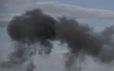 У РФ скаржаться на атаку дронів під Москвою, закрили аеропорт (відео)