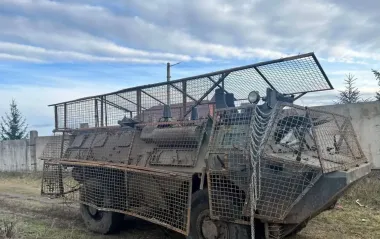 Сів у БТР та поїхав додому: на Сумщині суд покарав військового за дезертирство