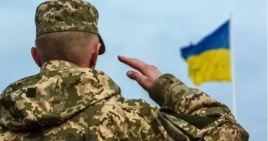Чоловіків без військової служби можуть не пускати на держпосади: деталі законопроєкту