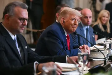 Где вы научились?: Трамп попал в комичную ситуацию с президентом Либерии (видео)