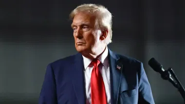 Трамп ухилився від відповіді на запитання про паузу у військовій допомозі Україні