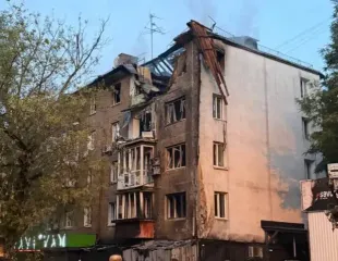 Разрушенный торговый центр и жилые здания: последствия ночной атаки РФ на Киев (видео)