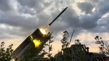 США возобновили поставки Украине снарядов для HIMARS и 155-мм боеприпасов, — AP