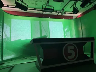 Офис "5 канала" подвергся разрушениям во время удара по Киеву: вещание приостановлено (фото, видео)