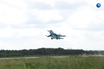 Только с завода: в РФ изготовили новые истребители Су-34 и передали их ВКС РФ